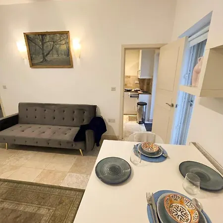 Apartment Moments From Hyde Park London Exterior photo